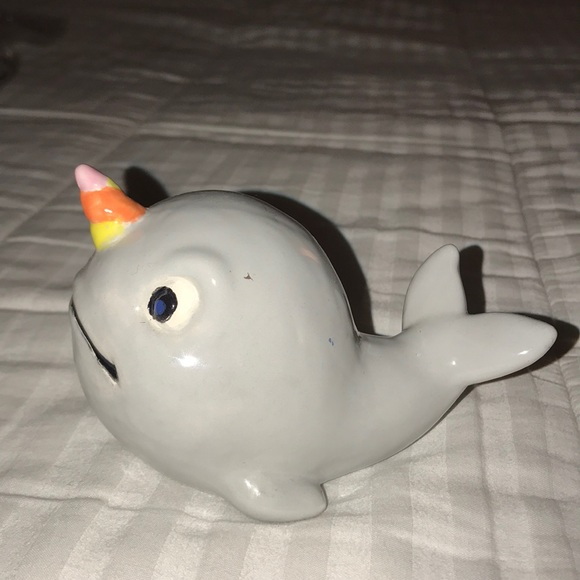 Tiny tot glass painted whale - Picture 2 of 4